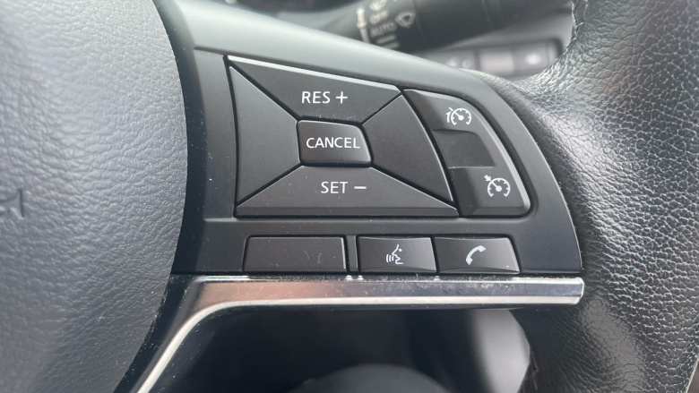 Nissan Juke 1.0 DiG-T 114 N-Connecta 5dr Petrol Hatchback